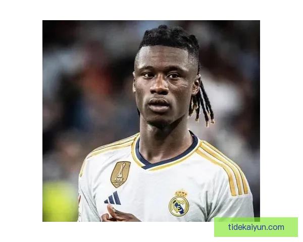 卡马文加防守站位表现稳健，在对抗中展现出良好竞争力。